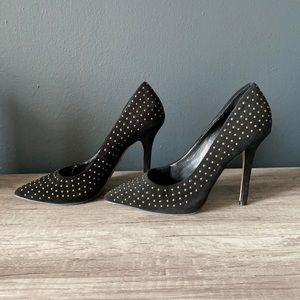 Boutique 9 black suede pumps